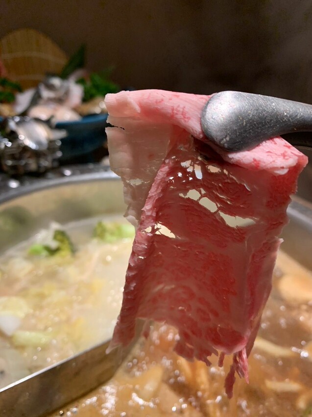 【台北】中山美食|手工殿麻辣鍋物 中山條通新開幕火鍋店 超浮誇造景火鍋 滿額送A5和牛