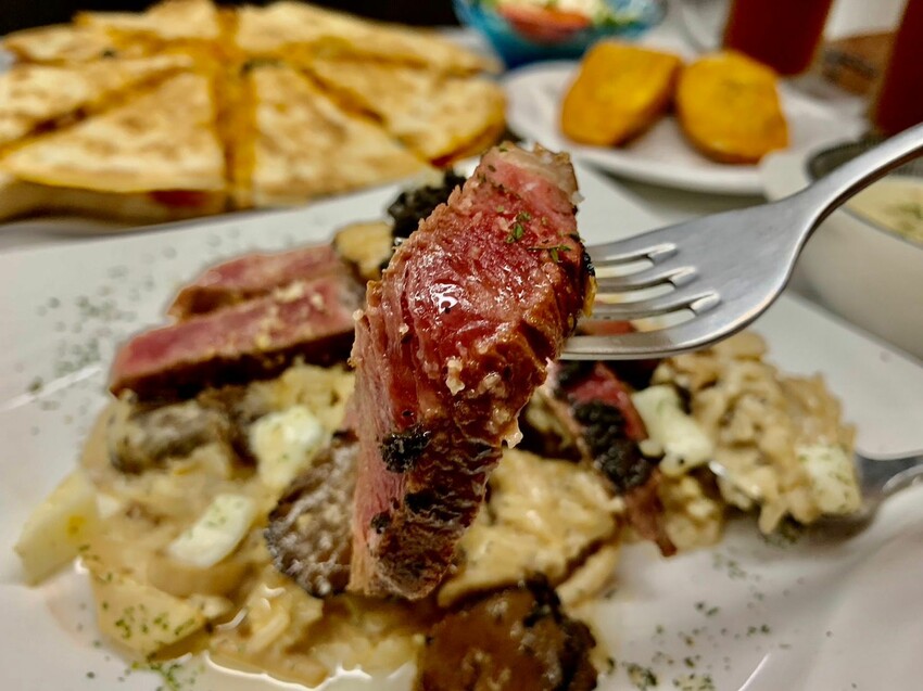 【台北】西門町美食｜西門巷弄美食 Blue磚塊義大利麵 俗又大碗的平價義大利麵 特色牽絲墨西哥烤餅必點！