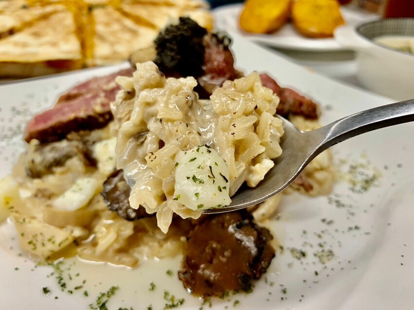 【台北】西門町美食｜西門巷弄美食 Blue磚塊義大利麵 俗又大碗的平價義大利麵 特色牽絲墨西哥烤餅必點！