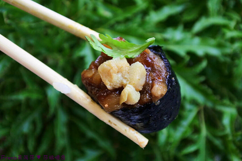 高雄壽司【一和壽叔】中秋壽司風味超Q可愛!聯名必比登柏弘肉臊香!炙燒鮭魚清爽生菜太飽足│巨蛋捷運站│左