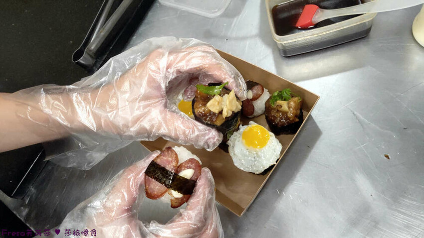 高雄壽司【一和壽叔】中秋壽司風味超Q可愛!聯名必比登柏弘肉臊香!炙燒鮭魚清爽生菜太飽足│巨蛋捷運站│左