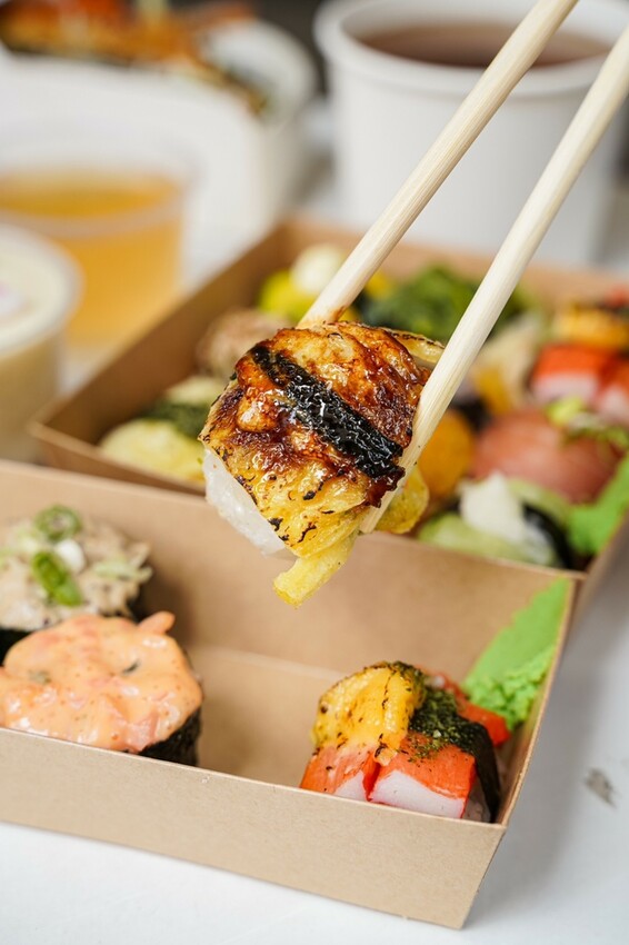 高雄美食｜超可愛的手毬壽司/食材新鮮獨特果醋壽司飯開胃好吃/一和壽叔SUSHI BENTO