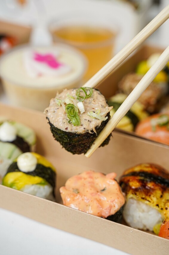 高雄美食｜超可愛的手毬壽司/食材新鮮獨特果醋壽司飯開胃好吃/一和壽叔SUSHI BENTO