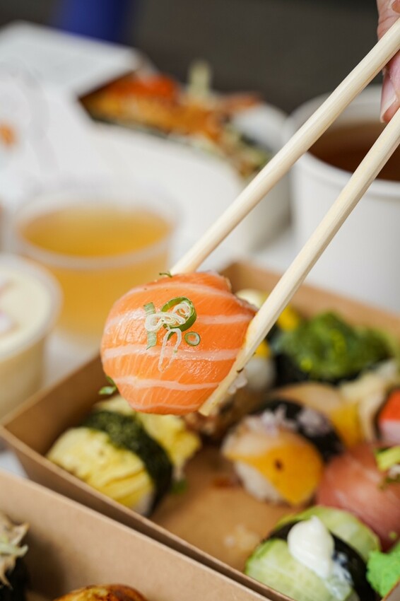 高雄美食｜超可愛的手毬壽司/食材新鮮獨特果醋壽司飯開胃好吃/一和壽叔SUSHI BENTO