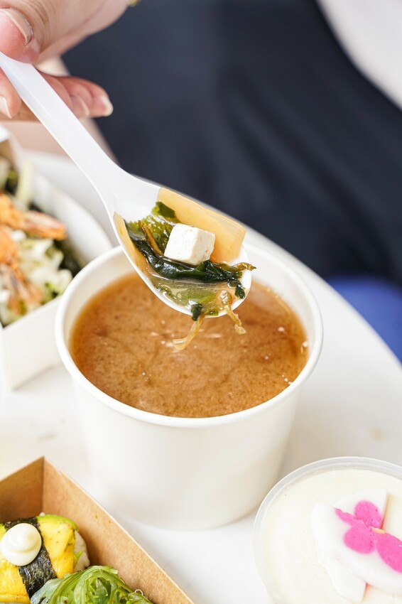 高雄美食｜超可愛的手毬壽司/食材新鮮獨特果醋壽司飯開胃好吃/一和壽叔SUSHI BENTO