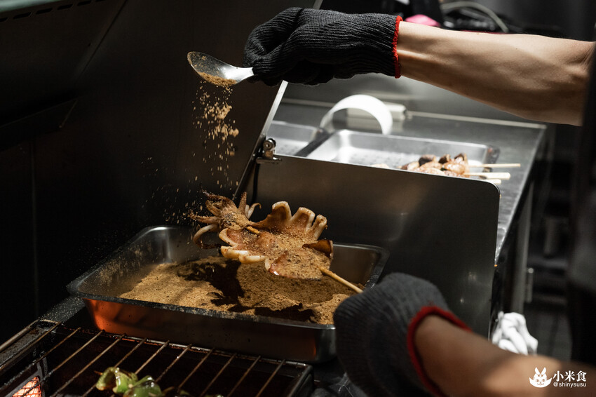 焦糖楓一中店|台中平價串燒推薦|串串門子。舉杯同樂暢快聊|台中小吃宵夜|一中商圈美食推薦 - 小米食