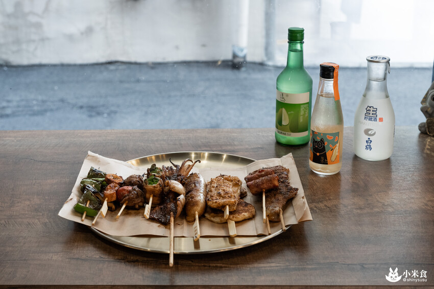 焦糖楓一中店|台中平價串燒推薦|串串門子。舉杯同樂暢快聊|台中小吃宵夜|一中商圈美食推薦 - 小米食