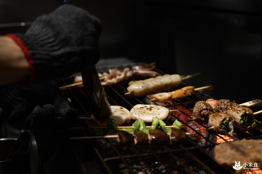 焦糖楓一中店|台中平價串燒推薦|串串門子。舉杯同樂暢快聊|台中小吃宵夜|一中商圈美食推薦 - 小米食