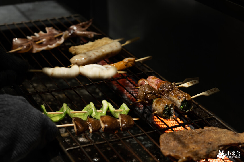 焦糖楓一中店|台中平價串燒推薦|串串門子。舉杯同樂暢快聊|台中小吃宵夜|一中商圈美食推薦 - 小米食