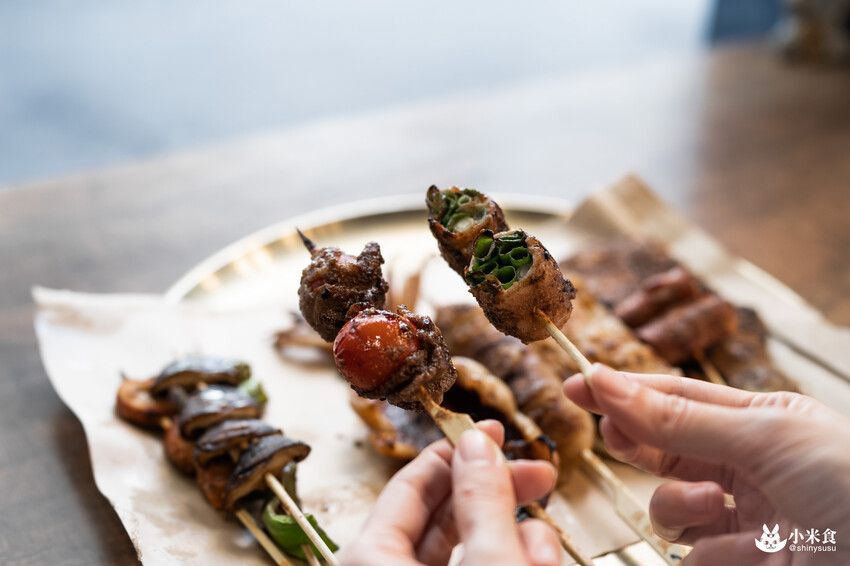 焦糖楓一中店|台中平價串燒推薦|串串門子。舉杯同樂暢快聊|台中小吃宵夜|一中商圈美食推薦 - 小米食
