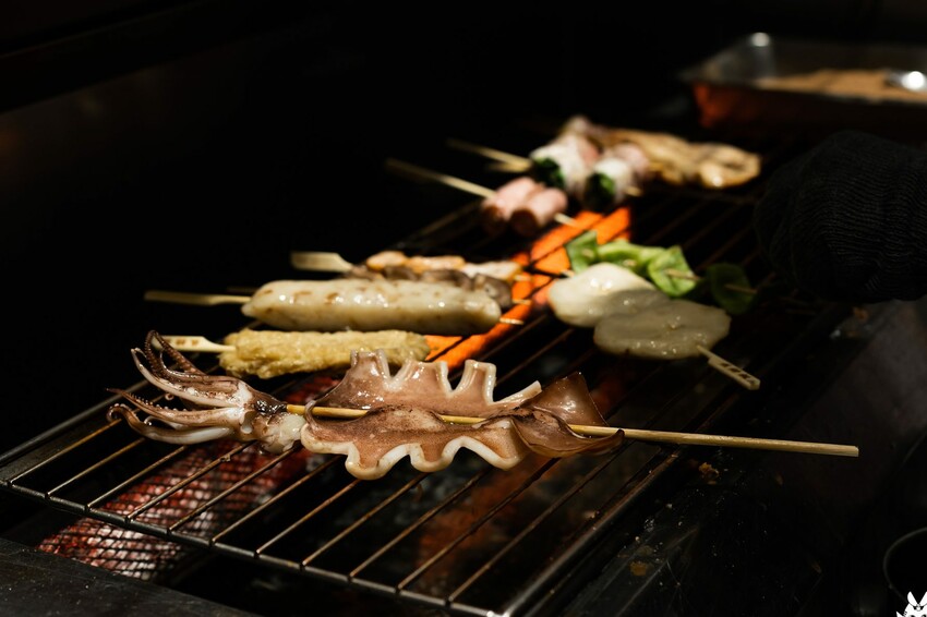 焦糖楓一中店|台中平價串燒推薦|串串門子。舉杯同樂暢快聊|台中小吃宵夜|一中商圈美食推薦 - 小米食