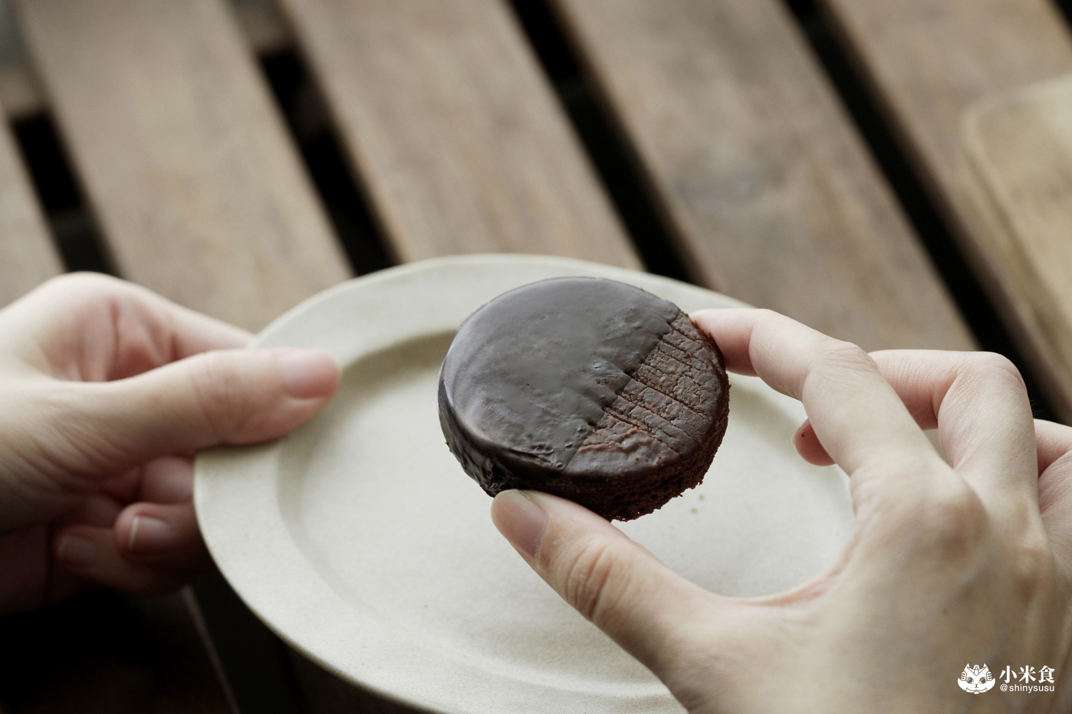 台中市烏日區CUPETIT 卡柏蒂精品甜點|碧波蕩漾的月光島語美入心,2025台中中秋禮盒推薦