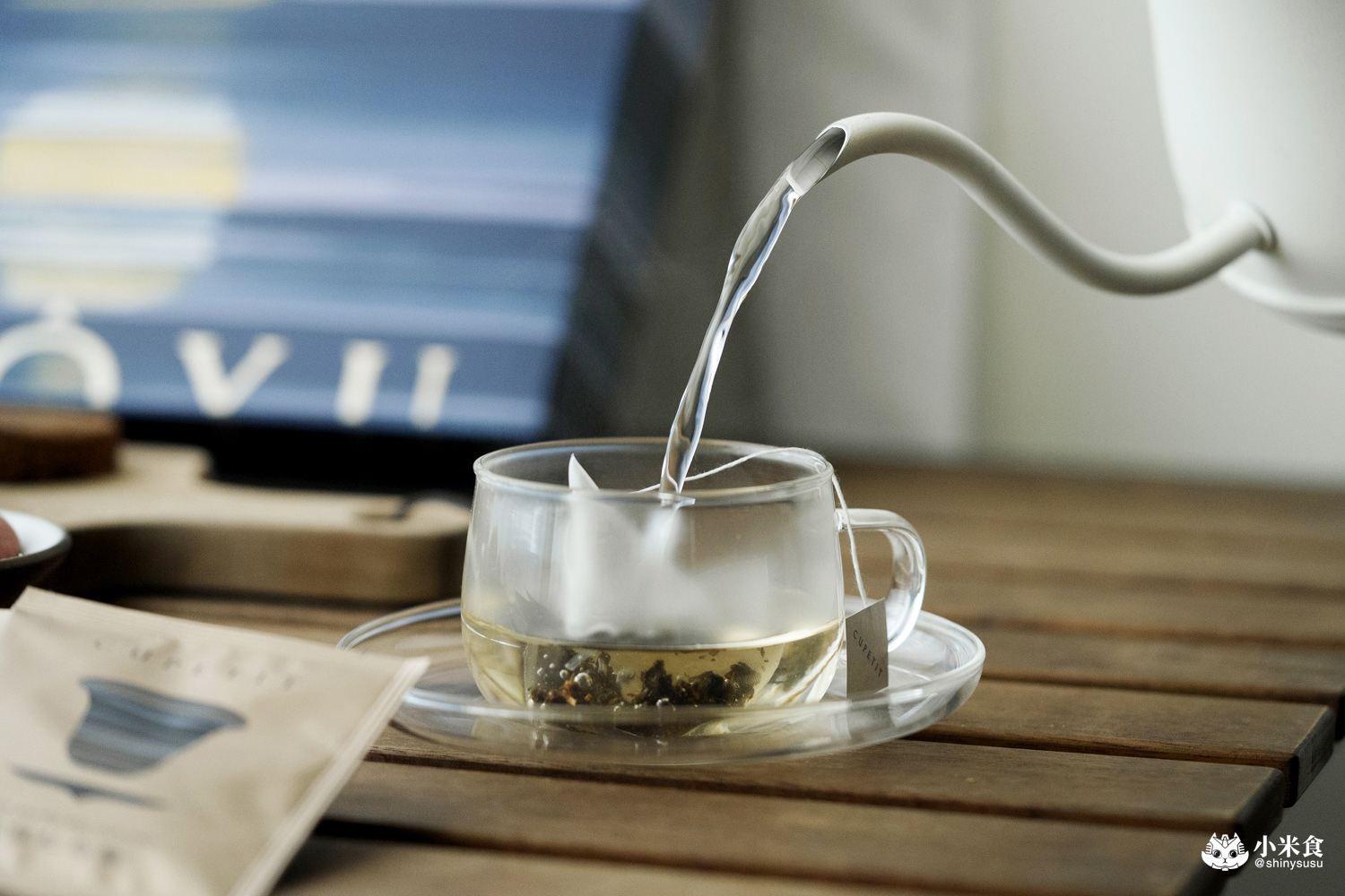 台中市烏日區CUPETIT 卡柏蒂精品甜點|碧波蕩漾的月光島語美入心,2025台中中秋禮盒推薦