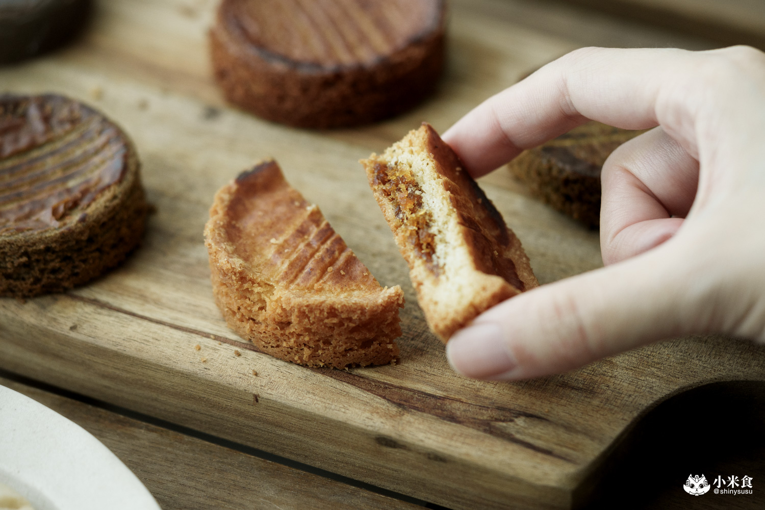 台中市烏日區CUPETIT 卡柏蒂精品甜點|碧波蕩漾的月光島語美入心,2025台中中秋禮盒推薦