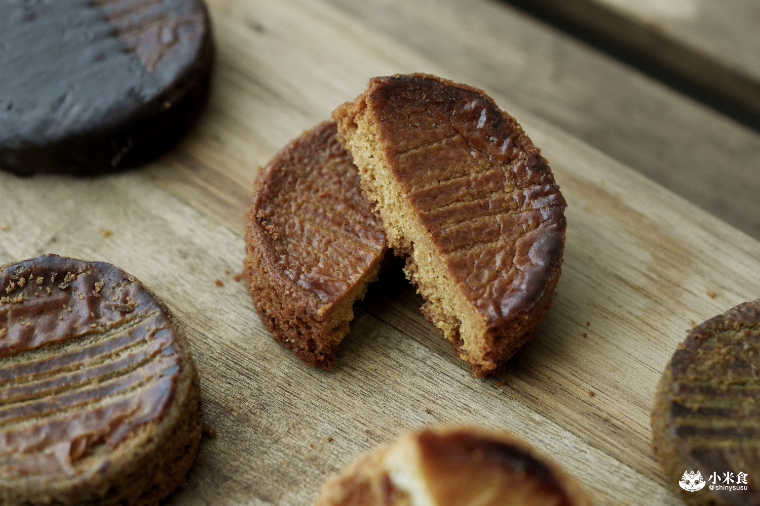 台中市烏日區CUPETIT 卡柏蒂精品甜點|碧波蕩漾的月光島語美入心,2025台中中秋禮盒推薦