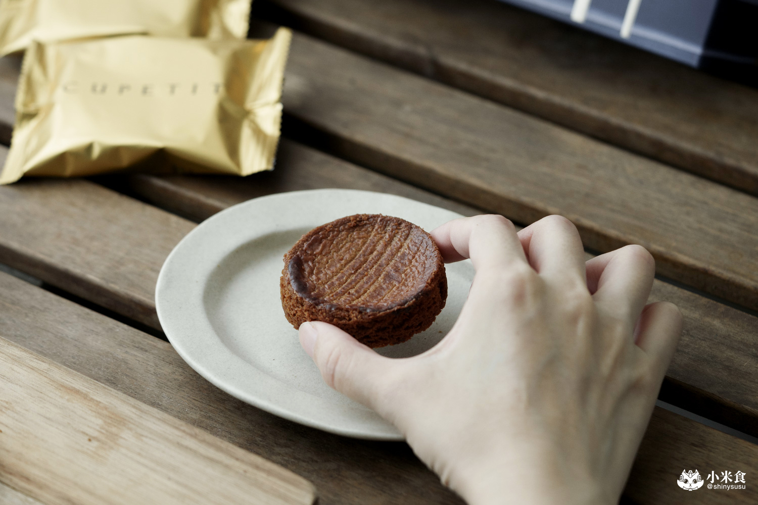 台中市烏日區CUPETIT 卡柏蒂精品甜點|碧波蕩漾的月光島語美入心,2025台中中秋禮盒推薦