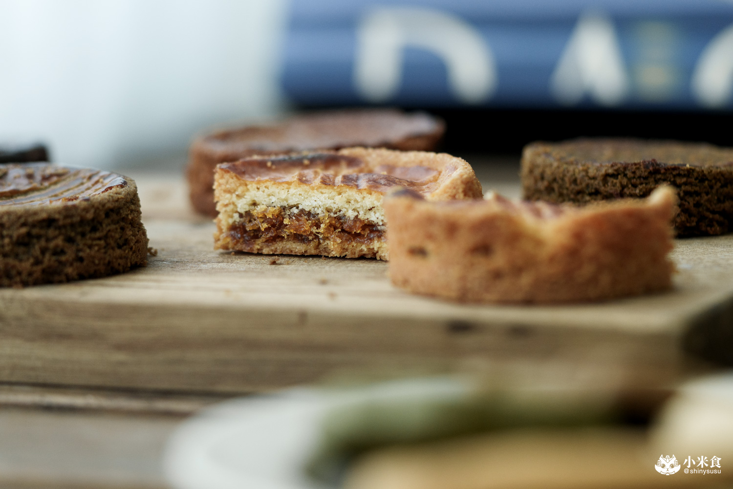 台中市烏日區CUPETIT 卡柏蒂精品甜點|碧波蕩漾的月光島語美入心,2025台中中秋禮盒推薦