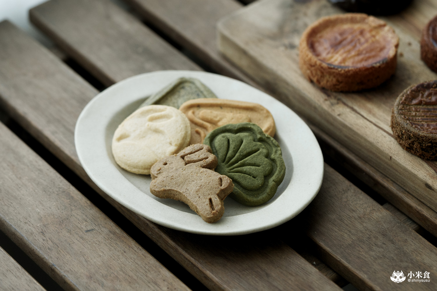 台中市烏日區CUPETIT 卡柏蒂精品甜點|碧波蕩漾的月光島語美入心,2025台中中秋禮盒推薦