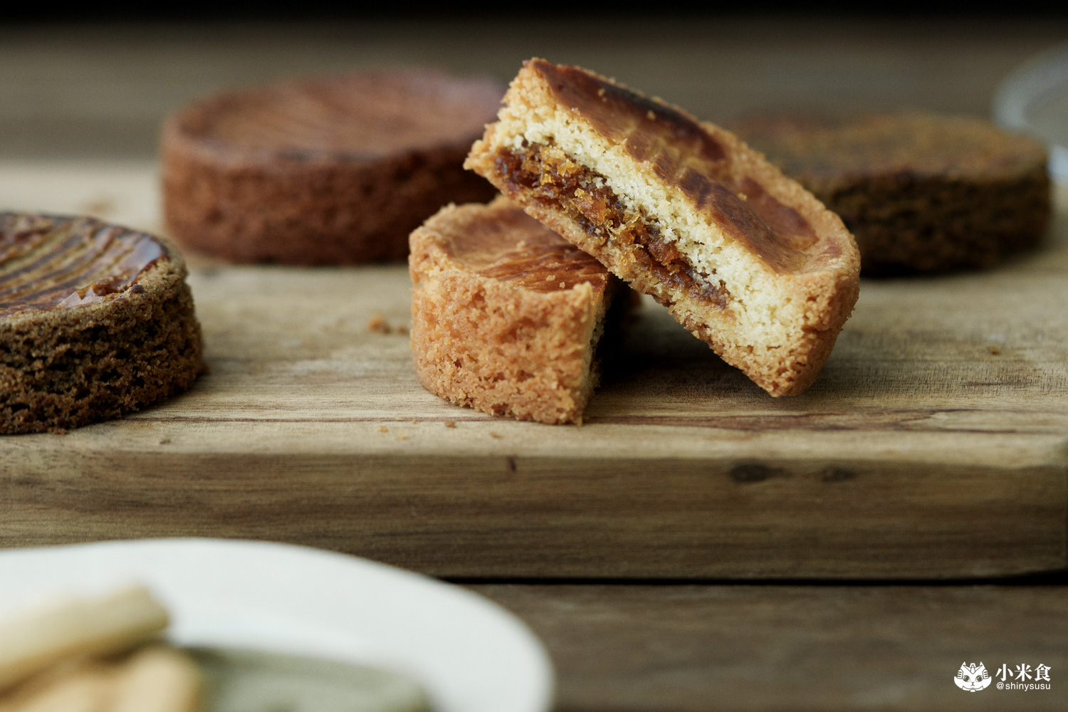 台中市烏日區CUPETIT 卡柏蒂精品甜點|碧波蕩漾的月光島語美入心,2025台中中秋禮盒推薦