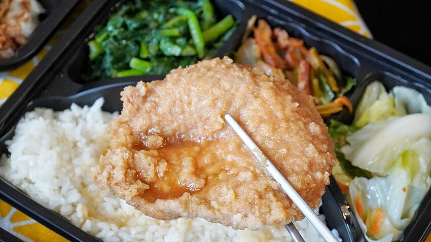 LINE_ALBUM_挑食便當 二傻夫婦_221231_0