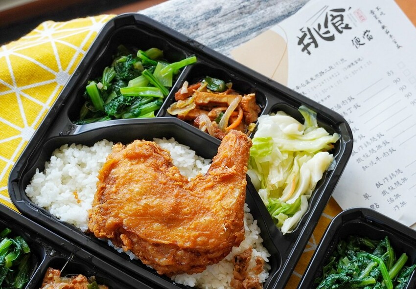 LINE_ALBUM_挑食便當 二傻夫婦_221231_15