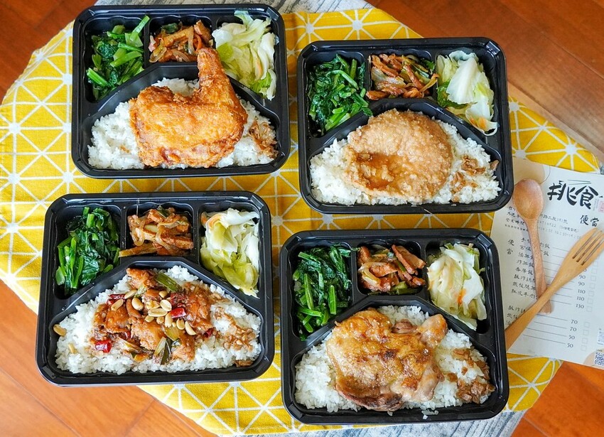 LINE_ALBUM_挑食便當 二傻夫婦_221231_29