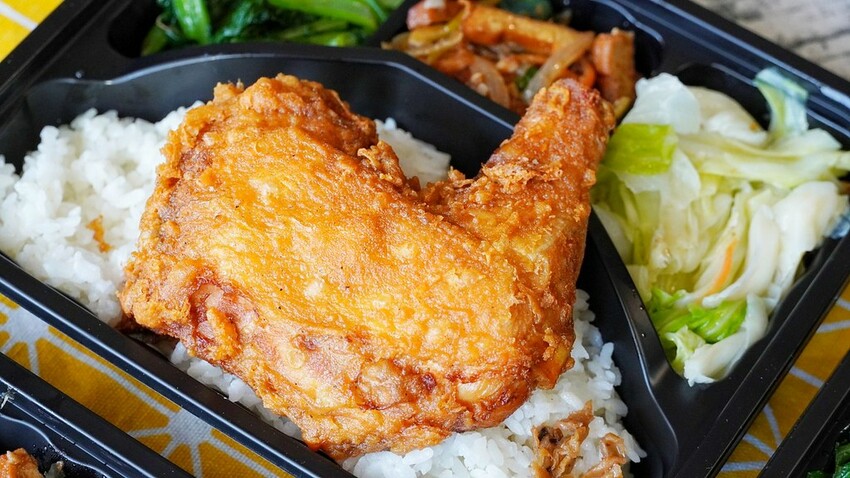 LINE_ALBUM_挑食便當 二傻夫婦_221231_14