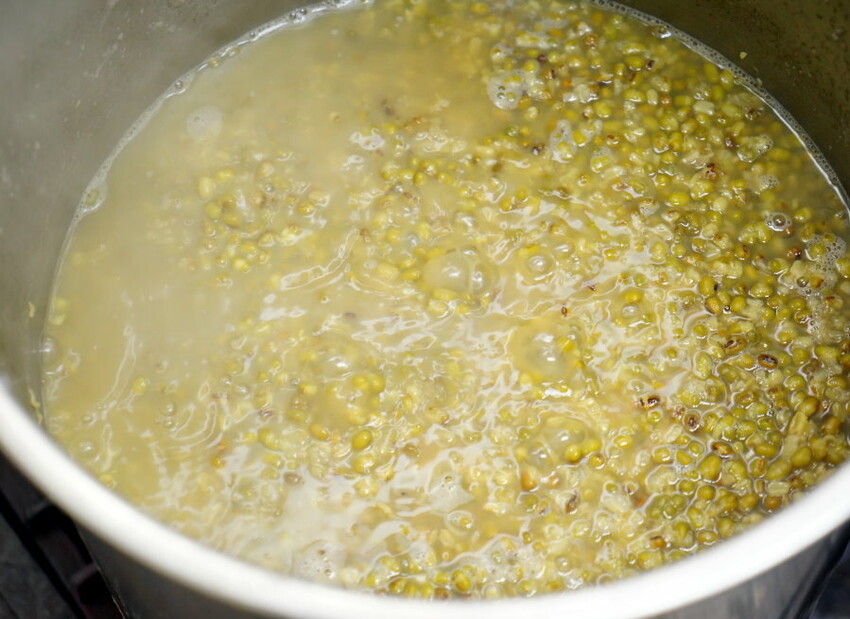 【台北士林】頃刻間綠豆沙牛奶專賣店．主打復古電玩風的手搖飲!