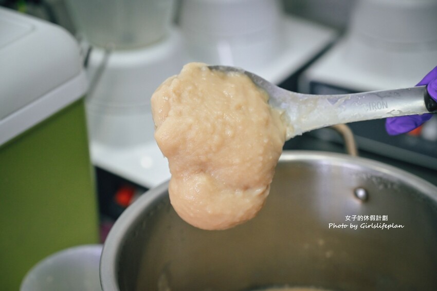 超有特色古早復古電玩風格飲料店，大推現場手刷日本靜岡抹茶一杯才60元，等待飲料時還可以免費雙人打電玩讓人不愛上這間店也難