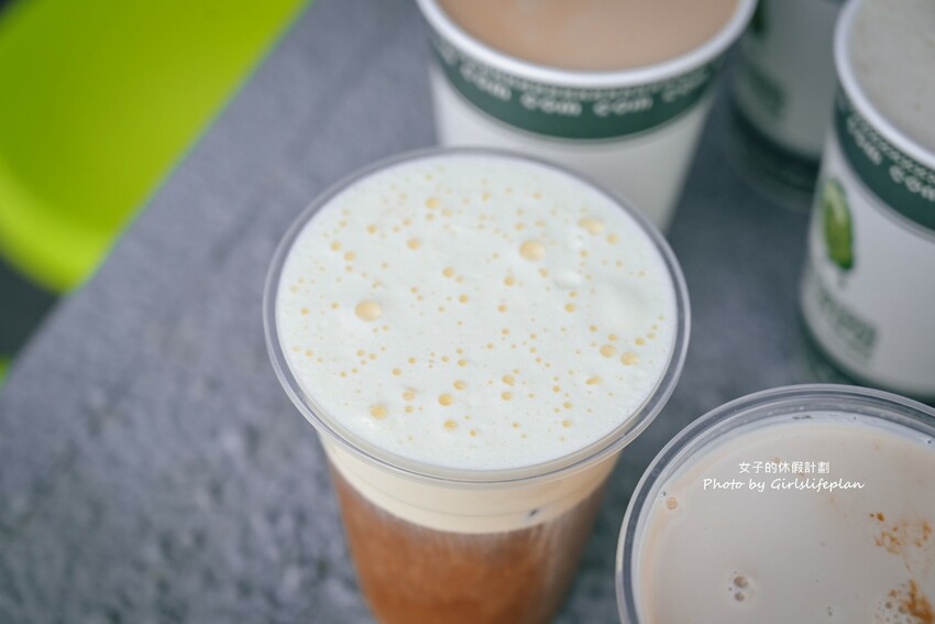 超有特色古早復古電玩風格飲料店，大推現場手刷日本靜岡抹茶一杯才60元，等待飲料時還可以免費雙人打電玩讓人不愛上這間店也難