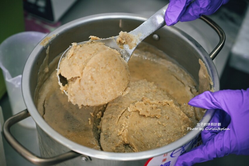 超有特色古早復古電玩風格飲料店，大推現場手刷日本靜岡抹茶一杯才60元，等待飲料時還可以免費雙人打電玩讓人不愛上這間店也難