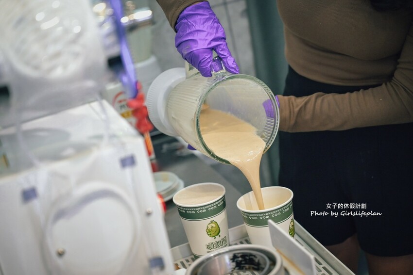 超有特色古早復古電玩風格飲料店，大推現場手刷日本靜岡抹茶一杯才60元，等待飲料時還可以免費雙人打電玩讓人不愛上這間店也難