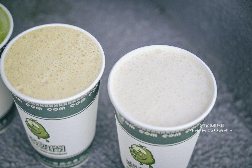 超有特色古早復古電玩風格飲料店，大推現場手刷日本靜岡抹茶一杯才60元，等待飲料時還可以免費雙人打電玩讓人不愛上這間店也難