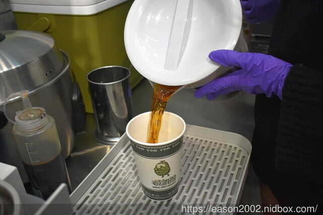 #文末抽獎 士林夜市 台北美食推薦 | 頃刻間 綠豆沙牛奶專賣店 真材實料的天然手搖飲