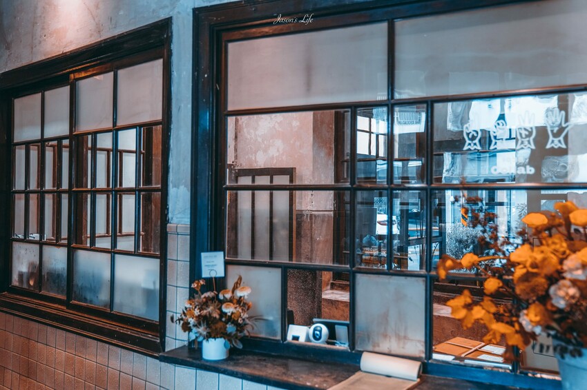 【台中中區｜美食】Hausinc 1035。台中文青新據點，HAUSINC CAFE進駐百年醫院建築