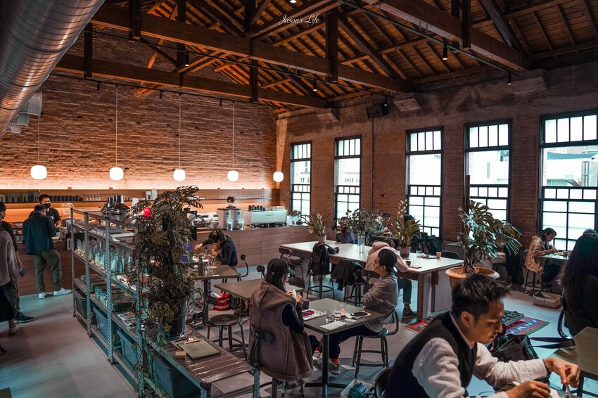 【台中中區｜美食】Hausinc 1035。台中文青新據點，HAUSINC CAFE進駐百年醫院建築