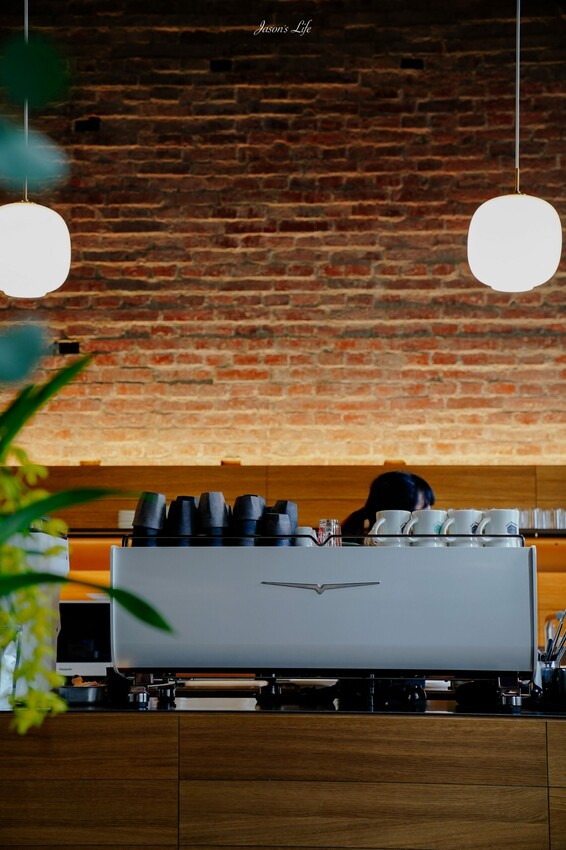 【台中中區｜美食】Hausinc 1035。台中文青新據點，HAUSINC CAFE進駐百年醫院建築