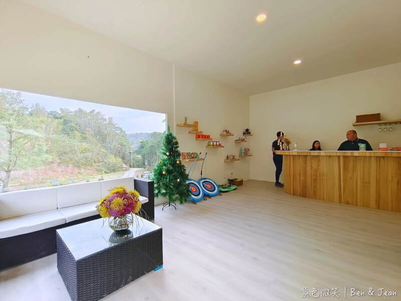 葉子秘境 森林系Villa》佔地1.2萬坪森林系住宿，新型態輕奢華免搭帳露營，一泊二食、獨立衛浴超享受、房內