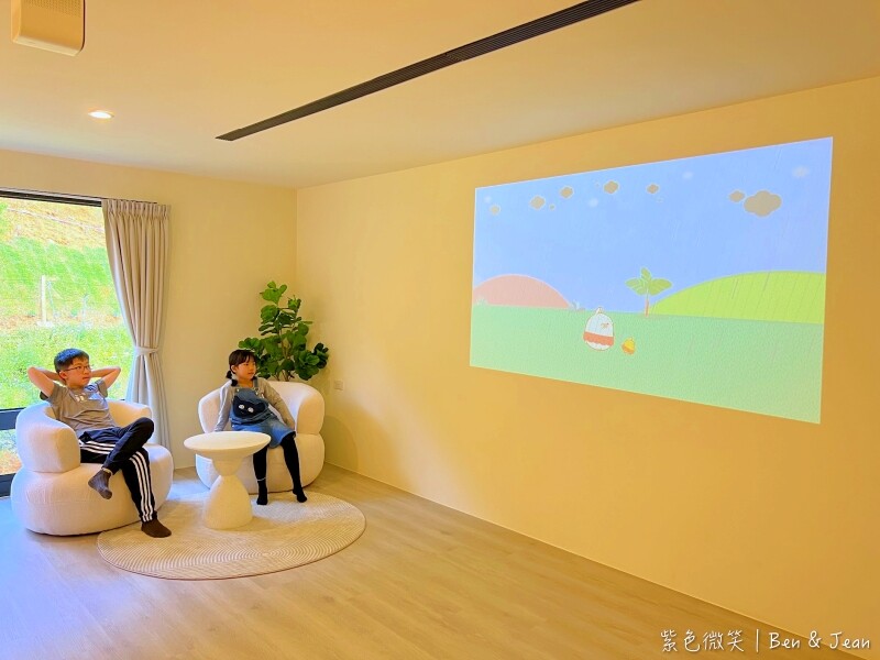 葉子秘境 森林系Villa》佔地1.2萬坪森林系住宿，新型態輕奢華免搭帳露營，一泊二食、獨立衛浴超享受、房內