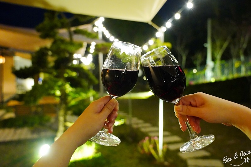 葉子秘境 森林系Villa》佔地1.2萬坪森林系住宿，新型態輕奢華免搭帳露營，一泊二食、獨立衛浴超享受、房內