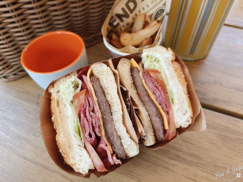 葉子秘境 森林系Villa》佔地1.2萬坪森林系住宿，新型態輕奢華免搭帳露營，一泊二食、獨立衛浴超享受、房內