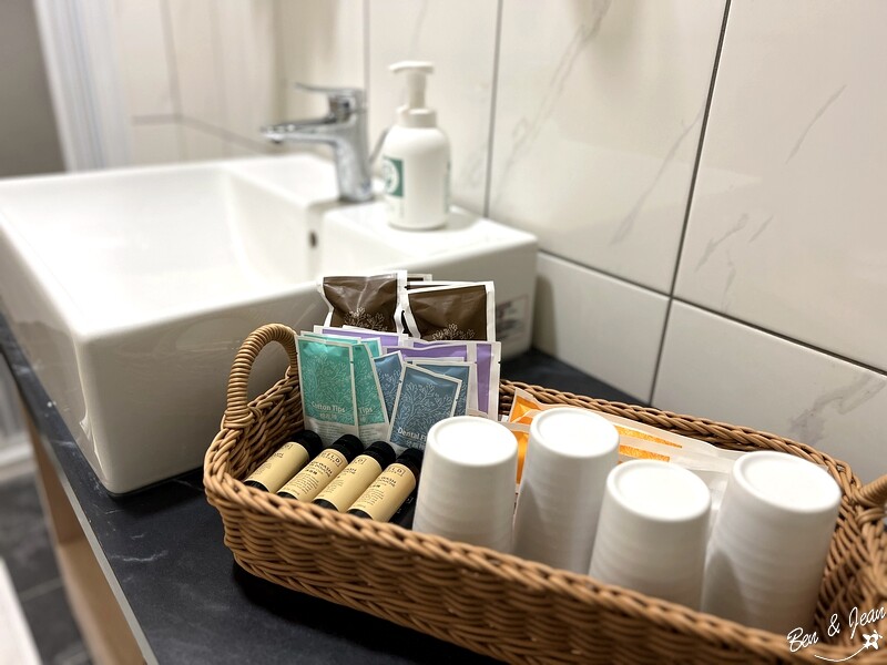 葉子秘境 森林系Villa》佔地1.2萬坪森林系住宿，新型態輕奢華免搭帳露營，一泊二食、獨立衛浴超享受、房內