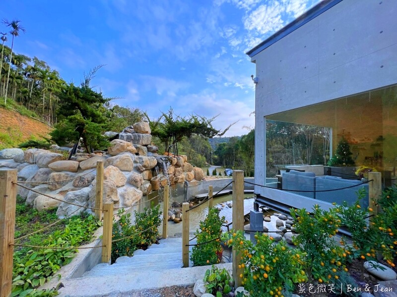 葉子秘境 森林系Villa》佔地1.2萬坪森林系住宿，新型態輕奢華免搭帳露營，一泊二食、獨立衛浴超享受、房內