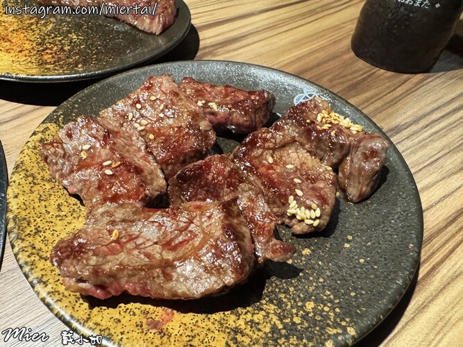 台北||日式燒肉 第一間結合日本和牛和日式清酒自動販賣機主題