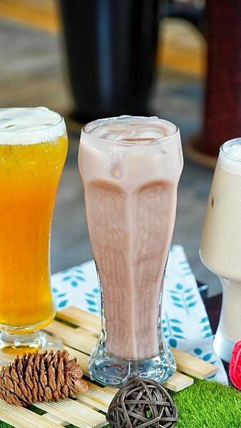 LINE_ALBUM_GOLD丘茶飲 二傻夫婦_230102_9.jpg LINE_ALBUM_GOLD丘茶飲 二傻夫婦_230102_9.jpg