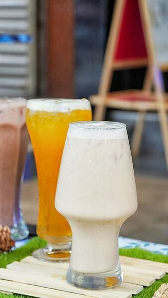 LINE_ALBUM_GOLD丘茶飲 二傻夫婦_230102_8.jpg LINE_ALBUM_GOLD丘茶飲 二傻夫婦_230102_8.jpg