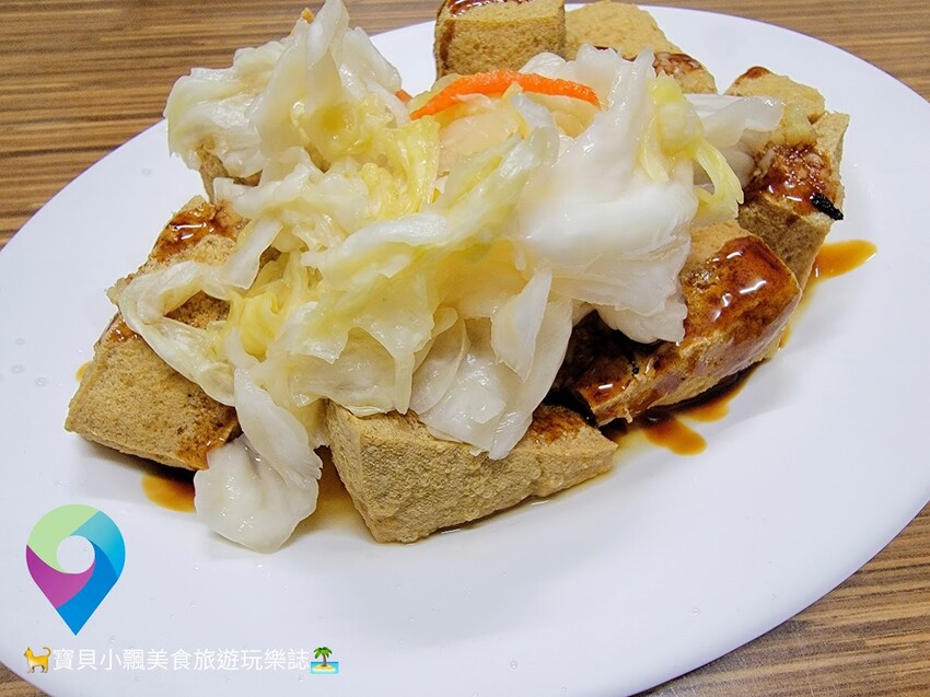 [食]銅板小吃在這裡 來場臭豆腐的對決 海岸美女臭豆腐 料多味美經濟實惠 經典必吃臭豆腐 大腸麵線