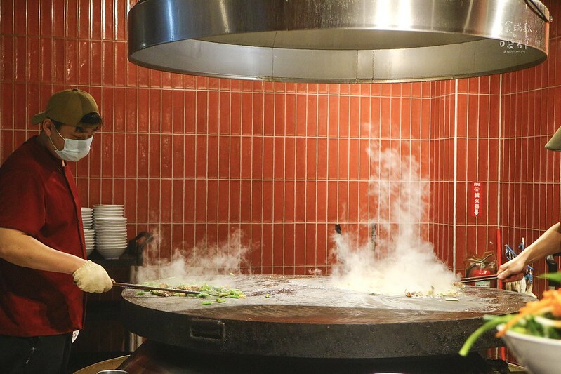 台中西屯｜蒙古烤肉吃到飽最低298元起！還有鴦鴛火鍋可加購，