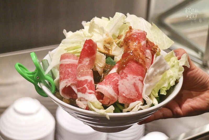 台中西屯｜蒙古烤肉吃到飽最低298元起！還有鴦鴛火鍋可加購，