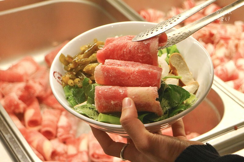 台中西屯｜蒙古烤肉吃到飽最低298元起！還有鴦鴛火鍋可加購，